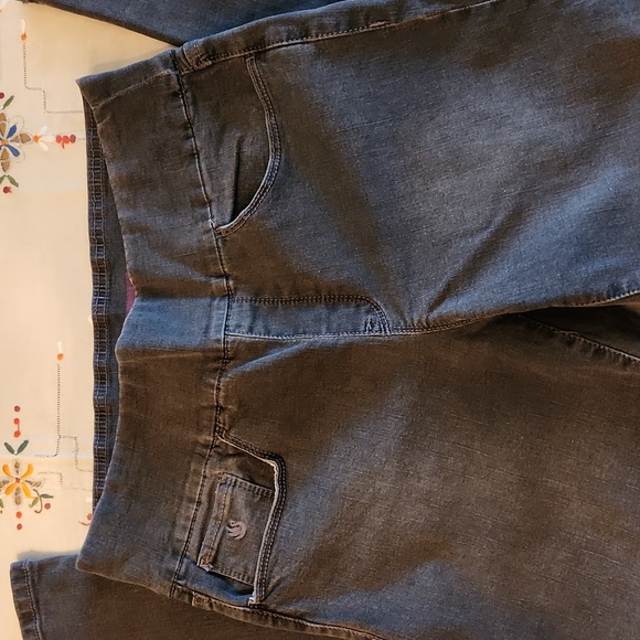 NEW  *Amanda* GV- Sz 8S(short)- pull on Jeans- BLACK - Picture 2 of 5